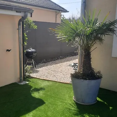 Petit Independant Tres Proche 24h Et Parc Des Expositions Ле-Ман