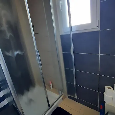 Petit Independant Tres Proche 24h Et Parc Des Expositions Дом отдыха *