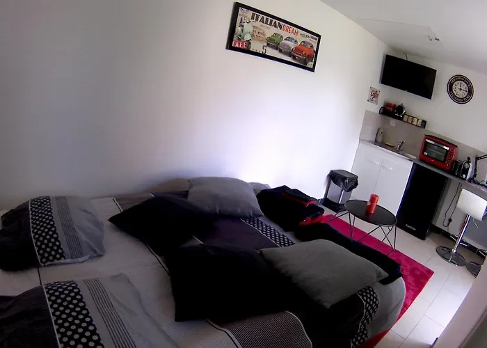 Petit Independant Très Proche 24h Et Parc Des Expositions * Le Mans