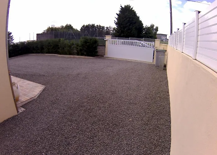 Petit Independant Très Proche 24h Et Parc Des Expositions *