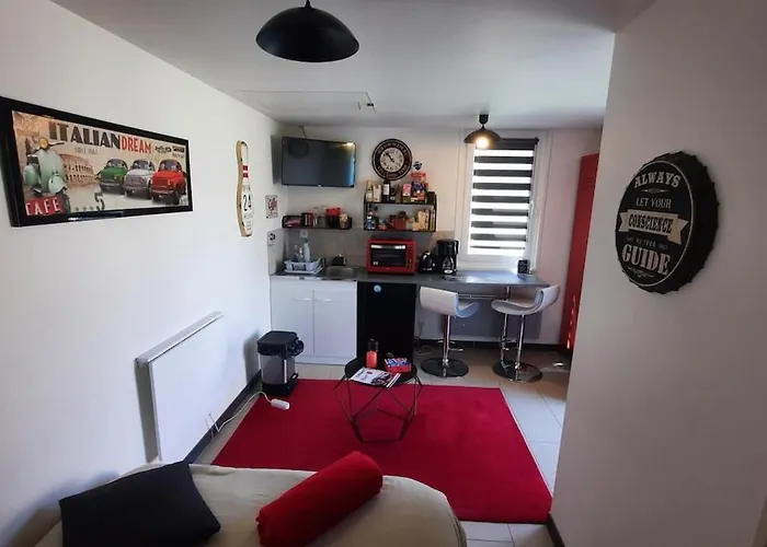 Casa vacanze Petit Independant Très Proche 24h Et Parc Des Expositions Le Mans